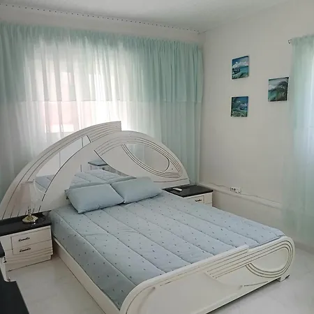 Cozy Flat In Apartment *