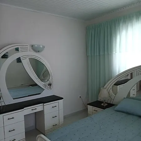 Cozy Flat In Nea Makri