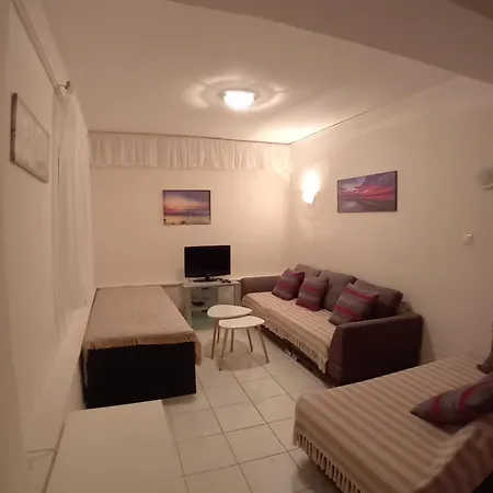 Apartment Cozy Flat In Nea Makri
