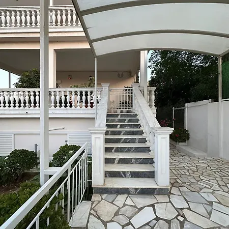 Cozy Flat In Apartment Nea Makri